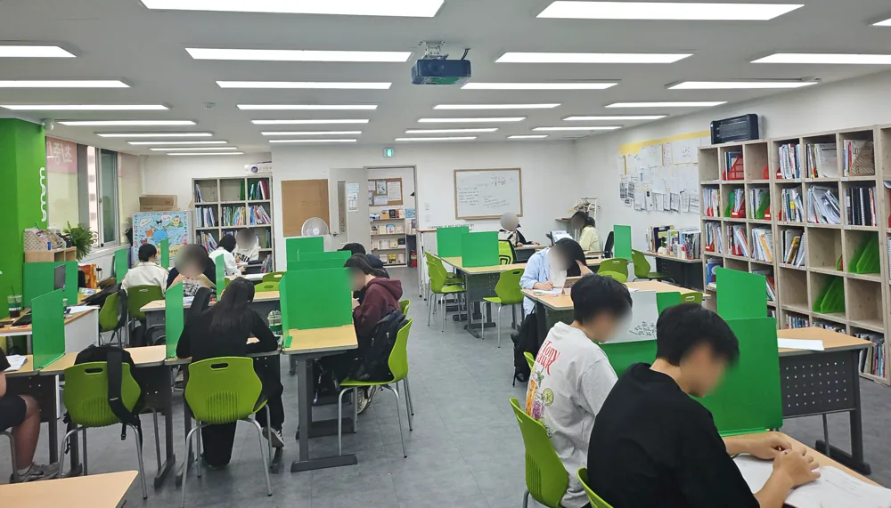 와와학습코칭 산남점 학습 공간
