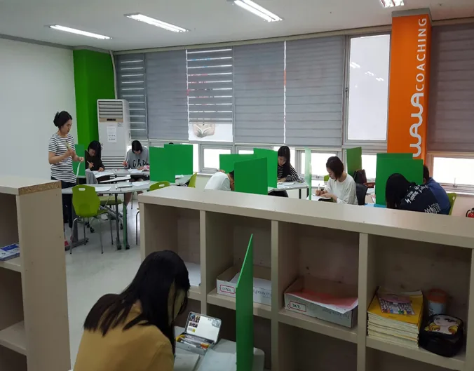 와와학습코칭 신방점 학습 공간